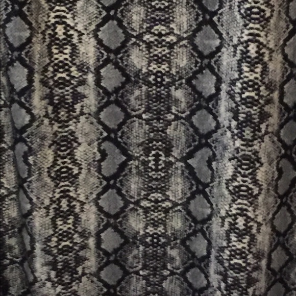 Stylish Grey Midi Duster Cardigan - Picture 3 of 3